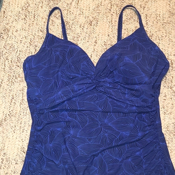 LL Bean Ruched Floral One Piece - Picture 3 of 8